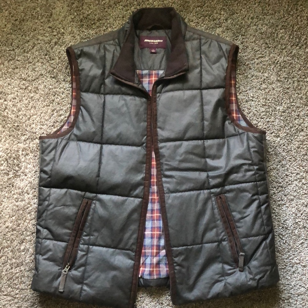 Johnston and Murphy Quilted vest